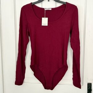 MangoPop Long-Sleeve Scoop-Neck Bodysuit in Burgundy